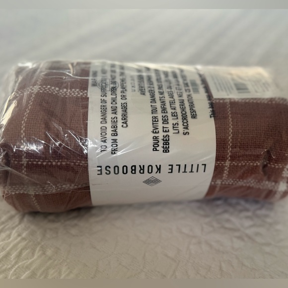 Woven Throw Blanket - Picture 5 of 7